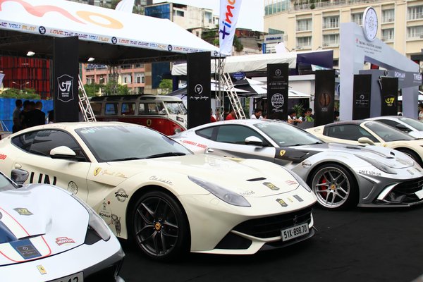 Maxi Skirt Mastery: Stylish Tips for Showcasing Elegance at Formal Events